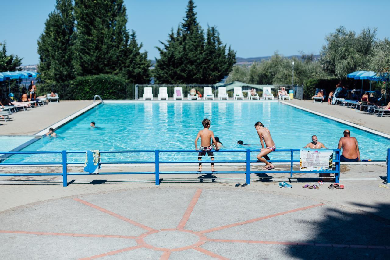 Villaggio Turistico Camping Il Fontino Scarlino Esterno foto